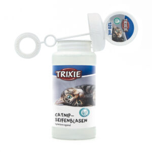 Bulles de savon herbe à chat cataire